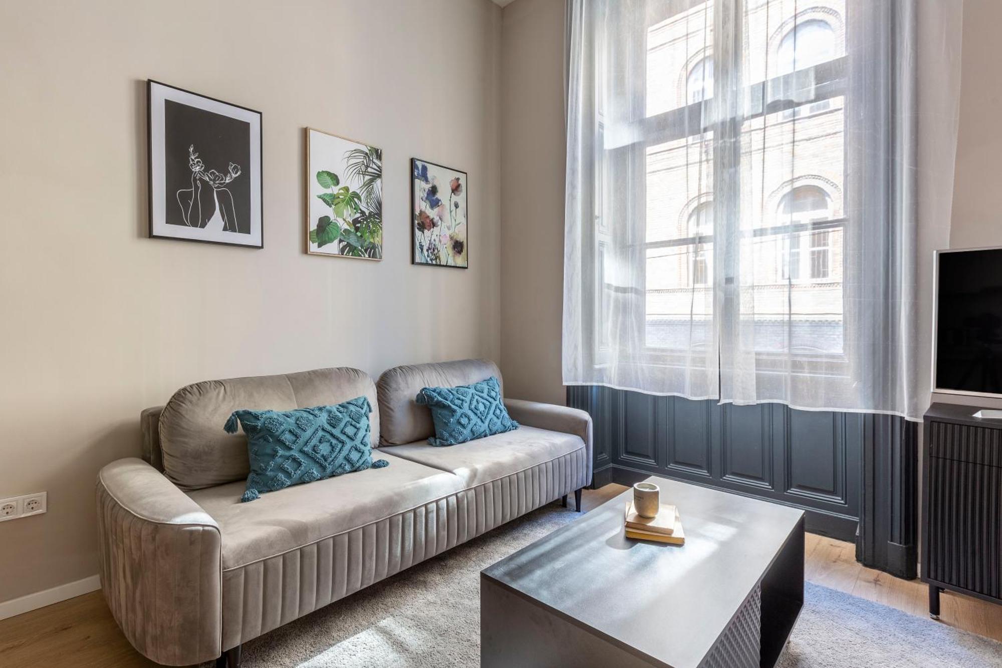 Luxurious & Spacious Central Apartment In The Kertesz Street Будапешт Экстерьер фото